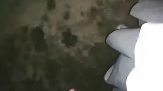 小妹妹深更半夜出没，戶外勾引夜钓男車震！误以为神经病！对白搞笑！