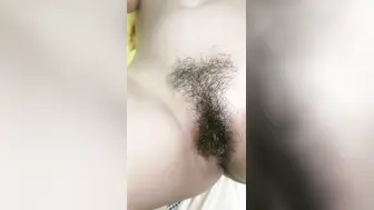 新人美女下海！和炮友操逼大秀！浴室洗澡，抓起大屌吸吮，翘起蜜桃美臀，扶着洗手台后入