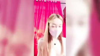 古风装扮舞女！才艺十足女主播！先给大家挑个雨伞舞，一字马裸舞诱惑，换装从下往上视角看穴