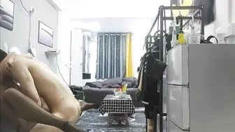 【麻辣王子】这九块腹肌，怪不得小嫩妹这么喜欢，第二炮更持久，累瘫在床