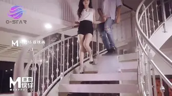 【麻豆传媒】【约炮人品大爆发钓到极品骚妹】骚妹吃火锅我玩骚逼，高清720P原版首发【OS-001】