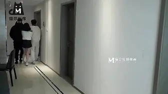 【猫爪影像】清纯女神-寻小小【清纯女孩的破处仪式】乱伦！哥哥插干粉嫩初鲍，麻豆出品【MMZ-051】