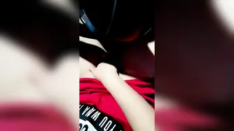 小骚逼深夜打车勾搭司机户外激情啪啪【上篇】全程露脸漏奶子逼逼塞跳蛋自慰勾搭，口交大鸡巴让大哥各种爆草内射