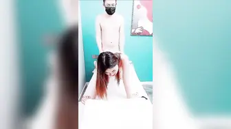 【权少很骚呢】22岁人气小姐姐回归，身姿曼妙玲珑有致，甜美爱笑好多回头客，没被干爽嘟嘴抱怨