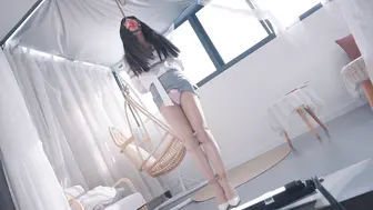 【丝米】《沦为狗奴的小叶》OL娇美男娘小叶，取外卖却遭遇入室捂晕！吊绑、马具口球羞辱！口水不止…下面被反复寸止蹂躏，驷马无情折磨，要沦为狗奴了哦，小叶却满眼的期待……