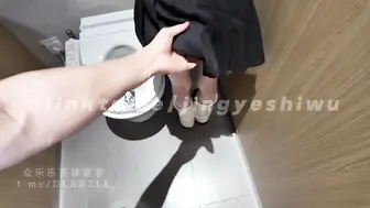 电报搜@SsAv91_重口警告！堂妹的精液食物吃播「joioio」「九九」「犬九」《图书馆》被哥哥带进卫生间深喉口爆，全吃光了，带回酒店还…