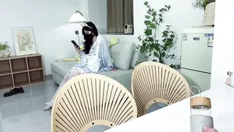 假期在家的姐弟伦理禁忌 操的骚逼淫水狂喷强制受孕