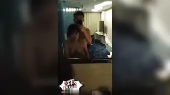 只有体育生强健的体魄才能满足骚逼 武汉交通学院薛祎洁约炮一米八体育生被后入爆操