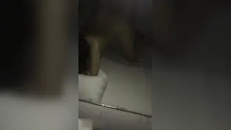 柳州职业技术学院学妹 韦闫妮 被学长 PUA 放学带去开房玩 3P